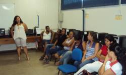 Equipe da Estratégia da Saúde da Família promove palestra com psicóloga