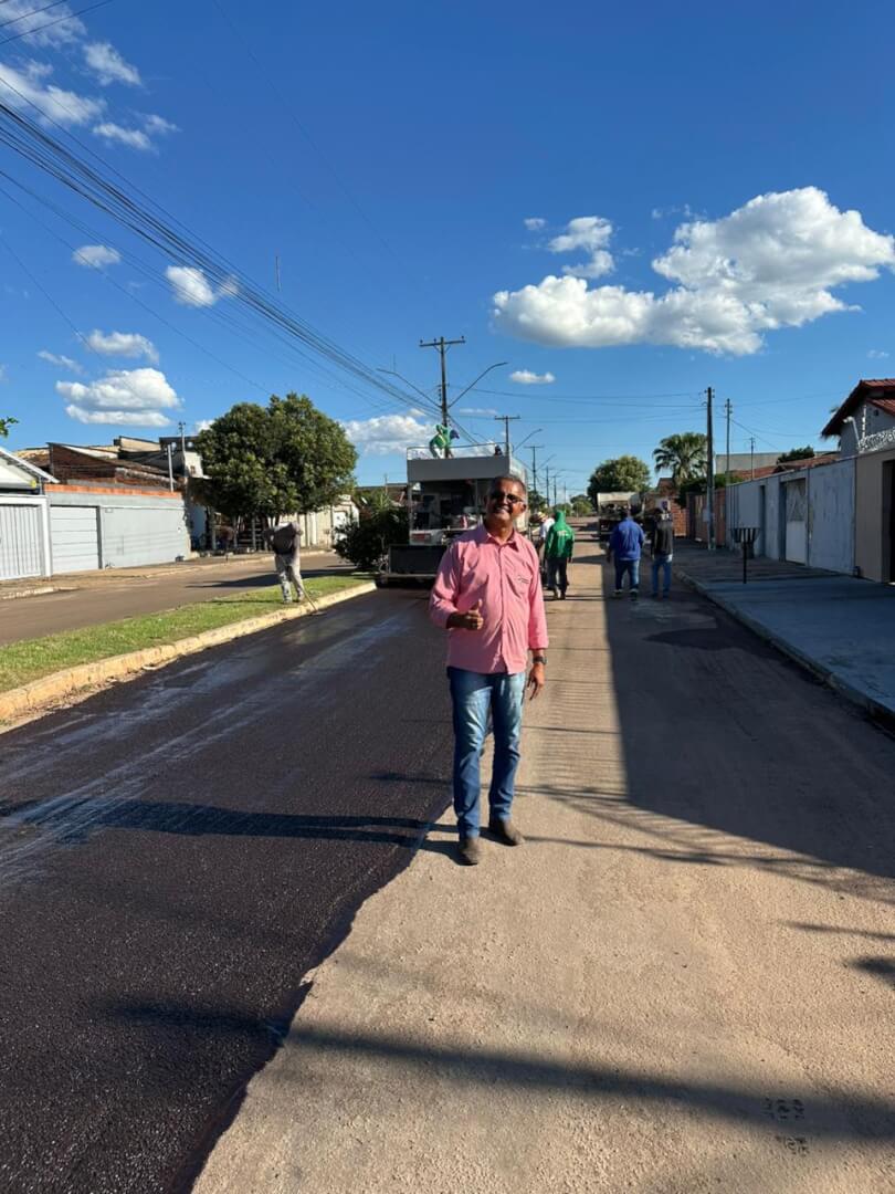Nova Rosalândia iniciou recapeamento da Avenida Araguaia com apoio do CMCO